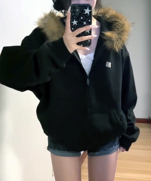 VIBGYOR（ヴィブジョー）の「フェイクファーフード スウェットパーカー/韓国カジュアル 防寒 秋冬(CZ)（パーカー・レディース・ホワイト/ブラック・FREE）」の3枚目の写真