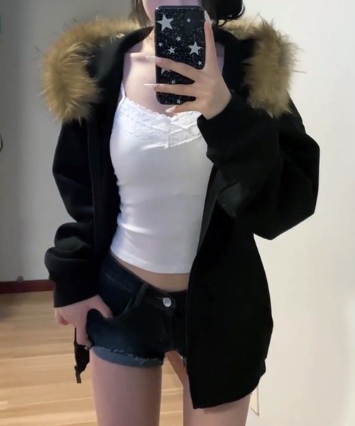 VIBGYOR（ヴィブジョー）の「フェイクファーフード スウェットパーカー/韓国カジュアル 防寒 秋冬(CZ)（パーカー・レディース・ホワイト/ブラック・FREE）」の4枚目の写真