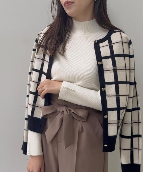 couture brooch（クチュールブローチ）の「【大人可愛い・通勤】チェックジャカード ニットカーディガン（カーディガン/ボレロ・レディース・ネイビー系1/ベージュ系その他2/アイボリー系1・38/36/42/40）」の18枚目の写真