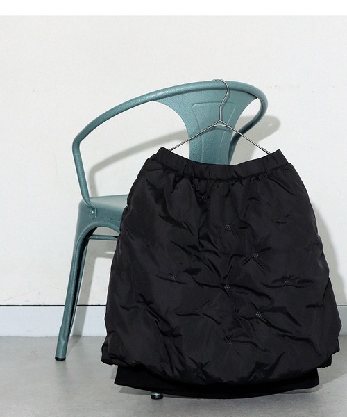antiqua(アンティカ)の「中綿入り バルーンスカート(スカート・レディース・ブラック・ONESIZE)」の17枚目の写真