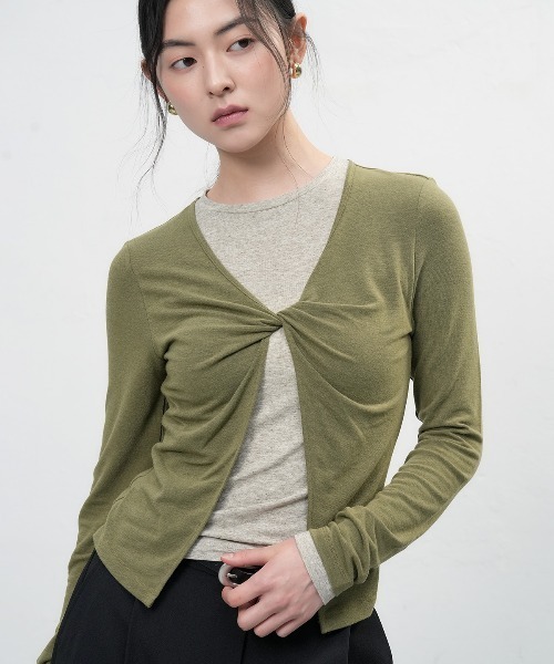 GENERAL IDEA（ジェネラルアイデア）の「layered twist t-shirts  レイヤードツイスト長袖Tシャツ（Tシャツ/カットソー・レディース・カーキ/ブラック/ブラウン・L/M/S）」の3枚目の写真