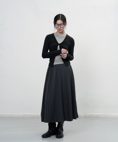 GENERAL IDEA（ジェネラルアイデア）の「layered twist t-shirts  レイヤードツイスト長袖Tシャツ（Tシャツ/カットソー・レディース・カーキ/ブラック/ブラウン・L/M/S）」の6枚目の写真