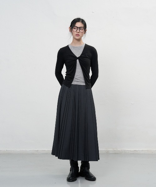 GENERAL IDEA（ジェネラルアイデア）の「layered twist t-shirts  レイヤードツイスト長袖Tシャツ（Tシャツ/カットソー・レディース・カーキ/ブラック/ブラウン・L/M/S）」の7枚目の写真