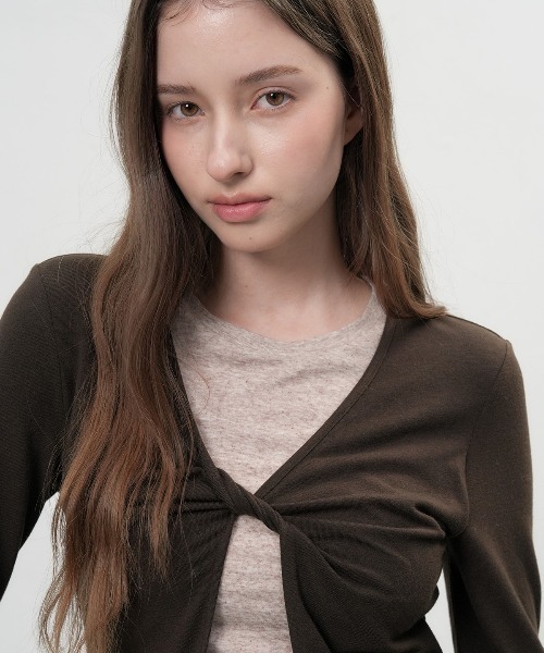 GENERAL IDEA（ジェネラルアイデア）の「layered twist t-shirts  レイヤードツイスト長袖Tシャツ（Tシャツ/カットソー・レディース・カーキ/ブラック/ブラウン・L/M/S）」の10枚目の写真