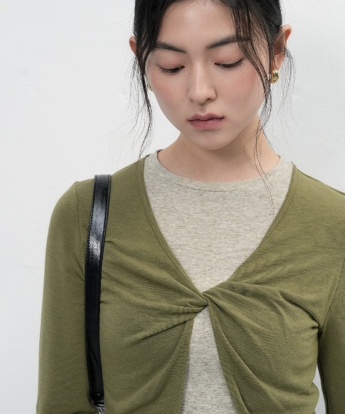 GENERAL IDEA（ジェネラルアイデア）の「layered twist t-shirts  レイヤードツイスト長袖Tシャツ（Tシャツ/カットソー・レディース・カーキ/ブラック/ブラウン・L/M/S）」の18枚目の写真