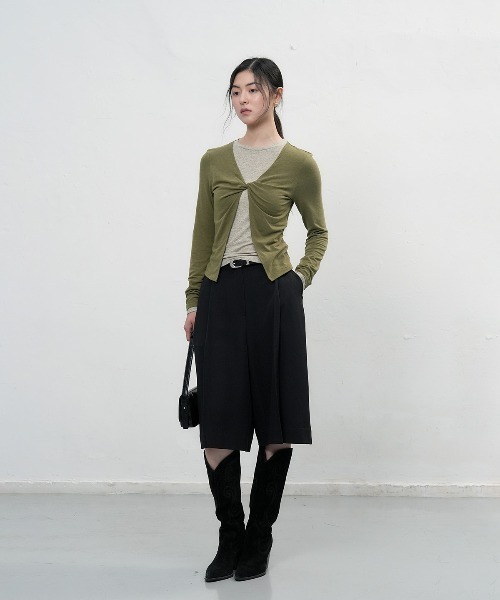 GENERAL IDEA（ジェネラルアイデア）の「layered twist t-shirts  レイヤードツイスト長袖Tシャツ（Tシャツ/カットソー・レディース・カーキ/ブラック/ブラウン・L/M/S）」の21枚目の写真