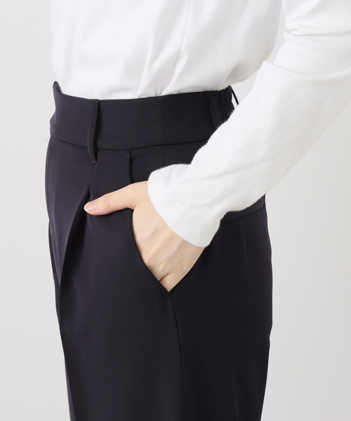 La TOTALITE（ラトータリテ）の「【洗える】サテンストレートパンツ（スラックス・レディース・ブラック/ベージュ・36/38/40）」の14枚目の写真