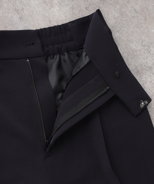 La TOTALITE（ラトータリテ）の「【洗える】サテンストレートパンツ（スラックス・レディース・ブラック/ベージュ・36/38/40）」の16枚目の写真