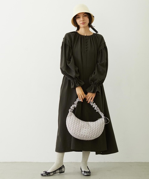 MILKFED.（ミルクフェド）の「PUFF SLEEVE DRESS（ワンピース・レディース・グレー/ベージュ/チャコール・ONE SIZE）」の3枚目の写真