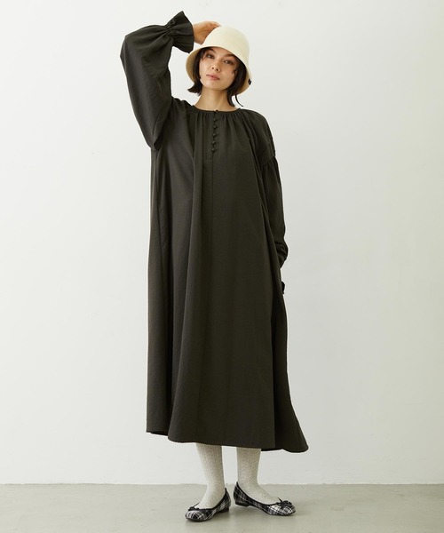 MILKFED.（ミルクフェド）の「PUFF SLEEVE DRESS（ワンピース・レディース・グレー/ベージュ/チャコール・ONE SIZE）」の5枚目の写真