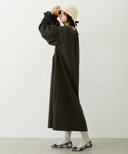 MILKFED.（ミルクフェド）の「PUFF SLEEVE DRESS（ワンピース・レディース・グレー/ベージュ/チャコール・ONE SIZE）」の7枚目の写真