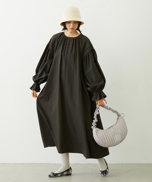 MILKFED.（ミルクフェド）の「PUFF SLEEVE DRESS（ワンピース・レディース・グレー/ベージュ/チャコール・ONE SIZE）」の11枚目の写真