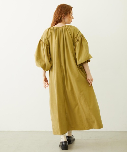 MILKFED.（ミルクフェド）の「PUFF SLEEVE DRESS（ワンピース・レディース・グレー/ベージュ/チャコール・ONE SIZE）」の16枚目の写真