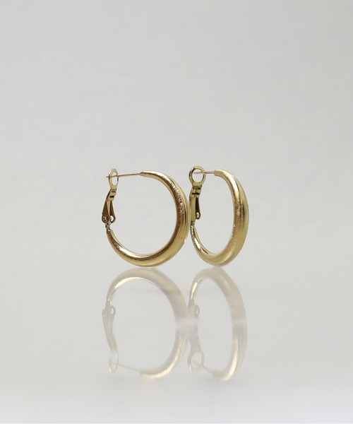 ieLS(イエルズ)の「金属アレルギー対応「ieLS」ステンレス マットフープピアス(ピアス(両耳用)・レディース・シルバー/ゴールド・ONE SIZE)」の3枚目の写真