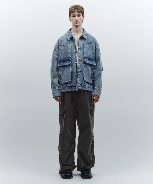 INSILENCE（インサイロンス）の「オーバーサイズデニムトラッカージャケット BLUE（デニムジャケット・レディース・その他・SMALL/MEDIUM）」の2枚目の写真