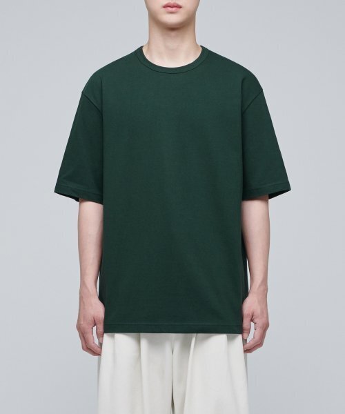 MUSINSA STANDARD（ムシンサスタンダード）の「リラックスフィットクルーネックTシャツ[ディープグリーン]（Tシャツ/カットソー・メンズ・その他・SMALL/MEDIUM/LARGE/X-LARGE/XX-LARGE/XXX-LARGE）」の2枚目の写真