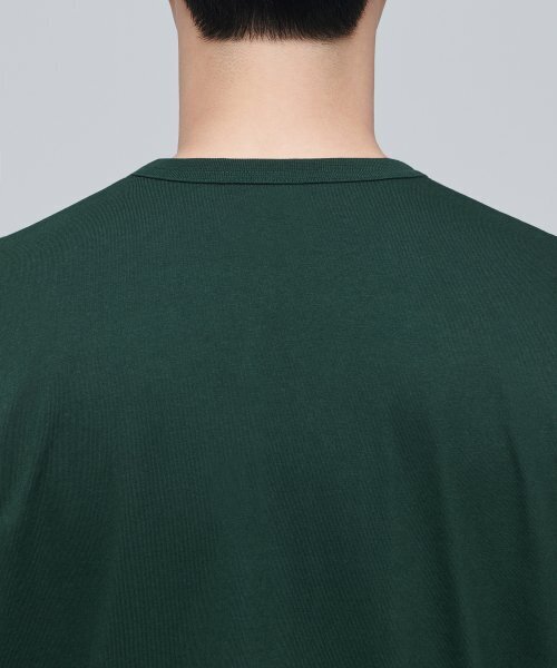 MUSINSA STANDARD（ムシンサスタンダード）の「リラックスフィットクルーネックTシャツ[ディープグリーン]（Tシャツ/カットソー・メンズ・その他・SMALL/MEDIUM/LARGE/X-LARGE/XX-LARGE/XXX-LARGE）」の5枚目の写真