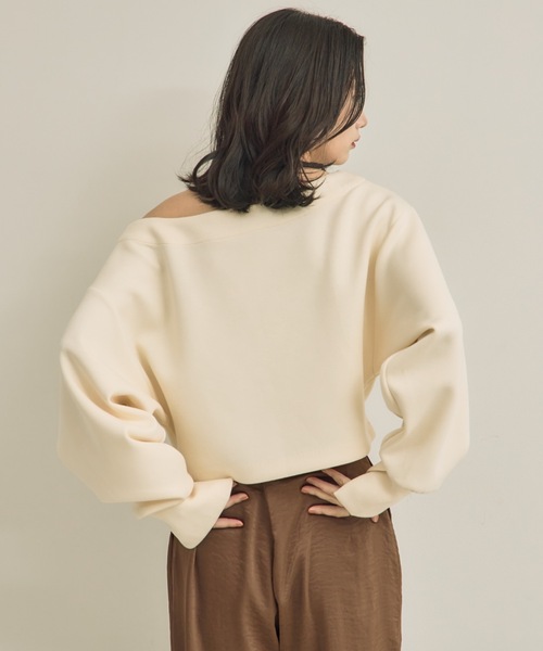 NEUNA（ヌナ）の「【大人気スウェットからショートver.が新登場！◎】ショートワンショルカットスウェット（Tシャツ/カットソー・レディース・グレー/ブラック/アイボリー/ブラウン・FREE）」の20枚目の写真