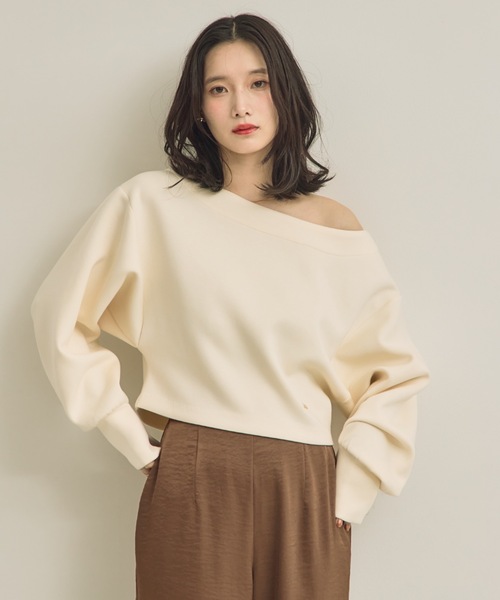 NEUNA（ヌナ）の「【大人気スウェットからショートver.が新登場！◎】ショートワンショルカットスウェット（Tシャツ/カットソー・レディース・グレー/ブラック/アイボリー/ブラウン・FREE）」の14枚目の写真