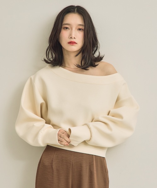 NEUNA（ヌナ）の「【大人気スウェットからショートver.が新登場！◎】ショートワンショルカットスウェット（Tシャツ/カットソー・レディース・グレー/ブラック/アイボリー/ブラウン・FREE）」の17枚目の写真