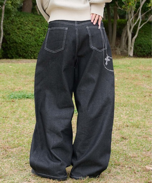sedacle girl（セダクルガール）の「ラインストーン付き　ウォレットチェーンデニム（デニムパンツ・レディース・インディゴブルー/ブラック・SMALL/MEDIUM）」の4枚目の写真