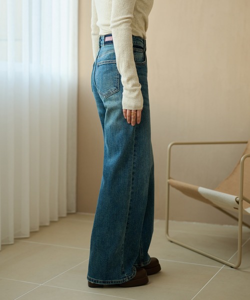 LAULEN（ローレン）の「vintage wash straight denim pants /ヴィンテージウォッシュストレートデニムパンツ（デニムパンツ・レディース・ブルー・S/M）」の4枚目の写真