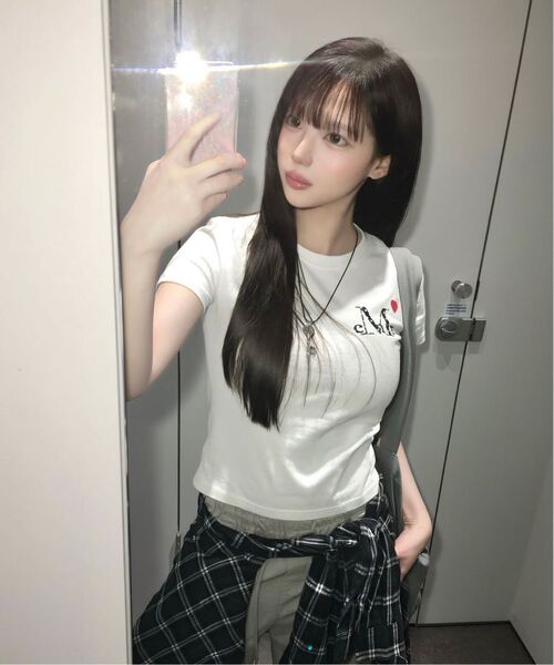 MUCENT(ムセント)の「ラブリッツミニハートロゴラウンドネッククロップ半袖Tシャツ(2カラー)(Tシャツ/カットソー・レディース・ホワイト/ブラック・FREE)」の2枚目の写真