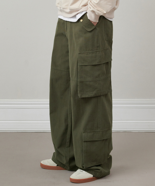 GLW(ジーエルダブリュ)の「ダブルポケットカーゴパンツカーキ(その他パンツ・レディース・その他・LARGE/MEDIUM/SMALL)」の1枚目の写真
