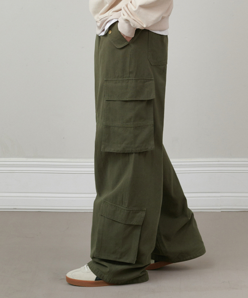 GLW(ジーエルダブリュ)の「ダブルポケットカーゴパンツカーキ(その他パンツ・レディース・その他・LARGE/MEDIUM/SMALL)」の3枚目の写真