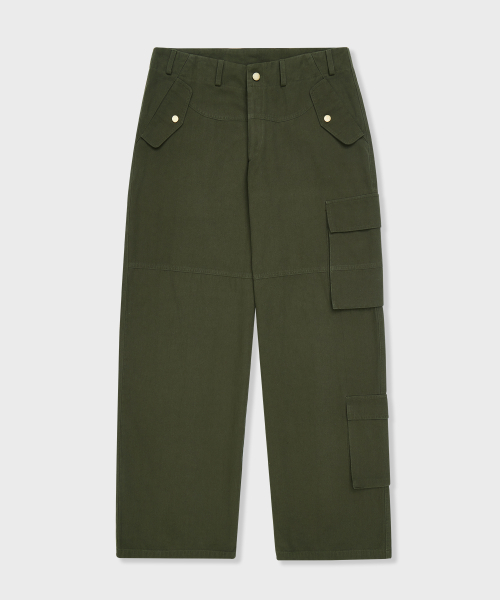 GLW(ジーエルダブリュ)の「ダブルポケットカーゴパンツカーキ(その他パンツ・レディース・その他・LARGE/MEDIUM/SMALL)」の4枚目の写真