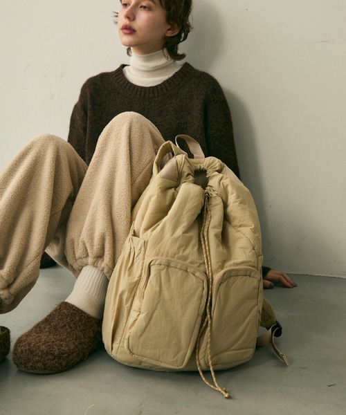 full/fill.(フルフィル)の「out pocket puff backpack / アウトポケットパフリュック(バックパック/リュック・レディース・ベージュ/ブラック・FREE)」の1枚目の写真