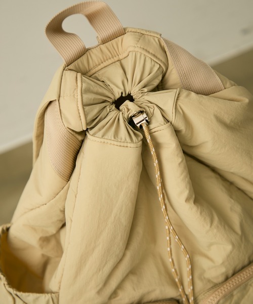 full/fill.(フルフィル)の「out pocket puff backpack / アウトポケットパフリュック(バックパック/リュック・レディース・ベージュ/ブラック・FREE)」の20枚目の写真
