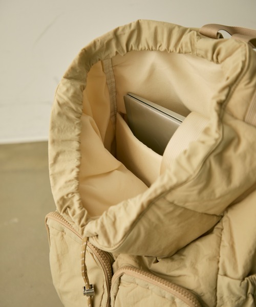 full/fill.(フルフィル)の「out pocket puff backpack / アウトポケットパフリュック(バックパック/リュック・レディース・ベージュ/ブラック・FREE)」の22枚目の写真