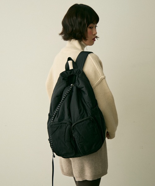full/fill.(フルフィル)の「out pocket puff backpack / アウトポケットパフリュック(バックパック/リュック・レディース・ベージュ/ブラック・FREE)」の7枚目の写真