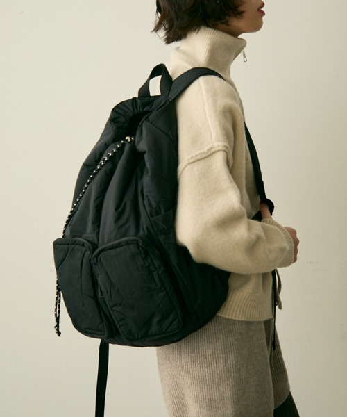 full/fill.(フルフィル)の「out pocket puff backpack / アウトポケットパフリュック(バックパック/リュック・レディース・ベージュ/ブラック・FREE)」の4枚目の写真