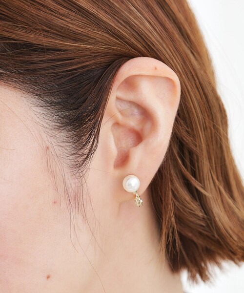 grove（グローブ）の「リバーシブルパール調ビジューイヤリング（イヤリング・レディース・ゴールド/ピンクゴールド/シルバー・00）」の7枚目の写真