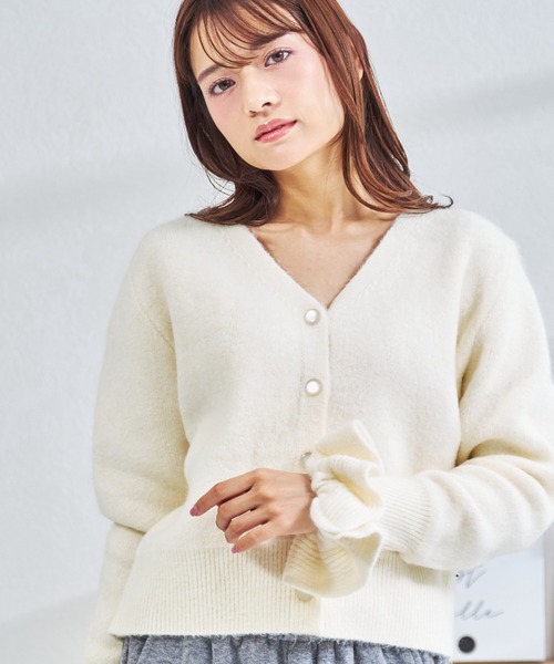 MISCH MASCH(ミッシュマッシュ)の「ZOZO限定 シュシュセットニットカーディガン(カーディガン/ボレロ・レディース・アイボリー/チャコールグレー・フリ-)」の4枚目の写真