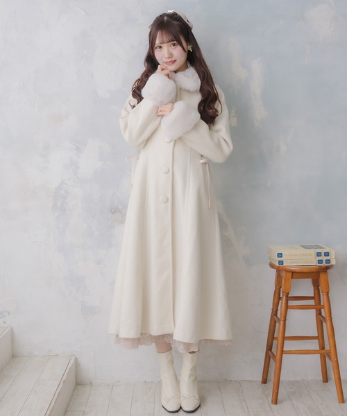 couture BY ROJITA(クチュールバイロジータ)の「ウエストレースアップロングコート(その他アウター・レディース・グレー/ブラック/アイボリー・FREE)」の2枚目の写真