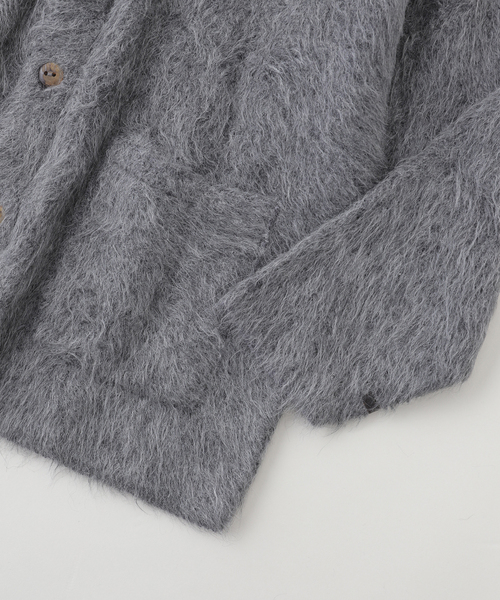 THE INOUE BROTHERS(ザイノウエブラザーズ)の「THE INOUE BROTHERS / ザ イノウエブラザーズ Suri Alpaca Cardigan(カーディガン/ボレロ・メンズ・ベージュ/ピンク/ブラック/チャコールグレー・MEDIUM/LARGE)」の10枚目の写真