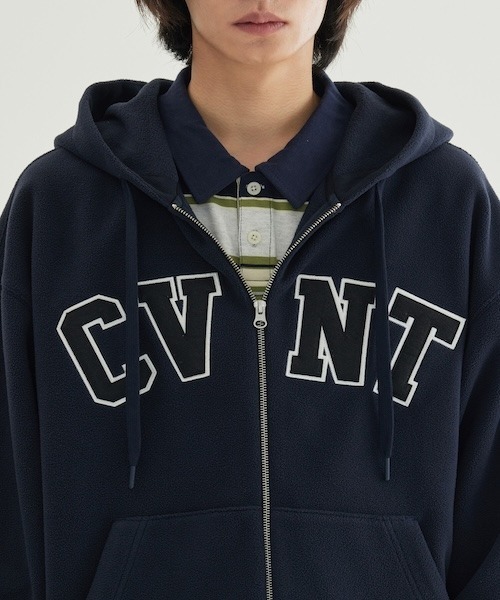COVERNAT(カバーナット)の「WARM ON CVNT FLEECE ZIP-UP HOODIE(パーカー・メンズ・ダークネイビー/アイボリー・LARGE/MEDIUM/SMALL/X-SMALL/X-LARGE)」の7枚目の写真