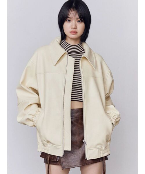 EMODA（エモダ）の「フェイクレザーオーバーブルゾン（ブルゾン・レディース・ブラック/アイボリー/グレー・FREE）」の2枚目の写真