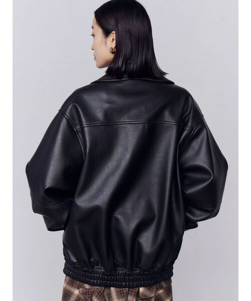 EMODA（エモダ）の「フェイクレザーオーバーブルゾン（ブルゾン・レディース・ブラック/アイボリー/グレー・FREE）」の6枚目の写真