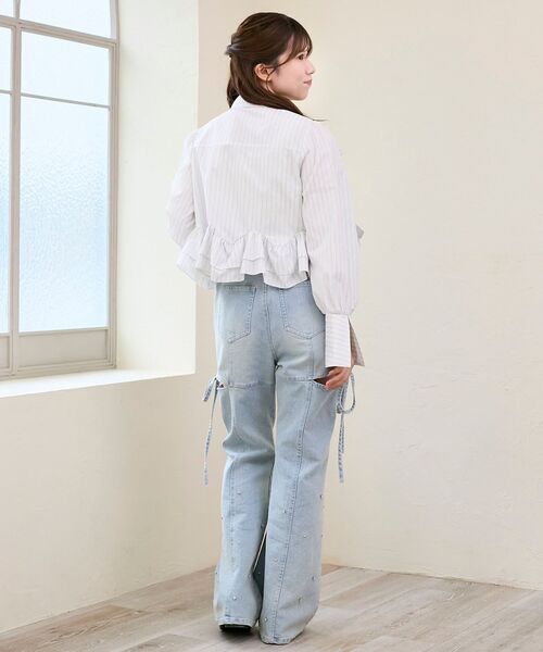 MAJESTIC LEGON（マジェスティックレゴン）の「リボンフリルペプラムブラウス（シャツ/ブラウス・レディース・ブルー/オフホワイト/ピンク/ホワイト系その他2・MEDIUM）」の19枚目の写真