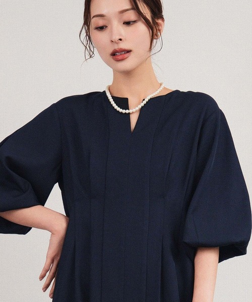 Flolia(フロリア)の「【喪服・礼服】フォーマルワンピース キーネック 半袖 コクーン ロング丈 ブラックフォーマル セレモニー 卒業式 卒園式 入学式 入園式 オケージョン 七五三 ママ 母親 マタニティ 妊婦【洗える】(ワンピース・レディース・ブラック/ネイビー・S/M/L/2L)」の7枚目の写真