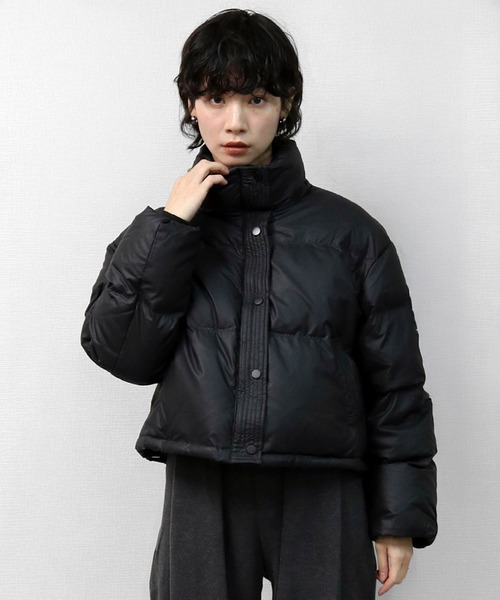 美品　Theory　黒　ショート丈ダウンジャケット　女優襟　ボタン 美品 Theory 黒 ショート丈ダウンジャケット 女優襟 ボタン - メルカリ