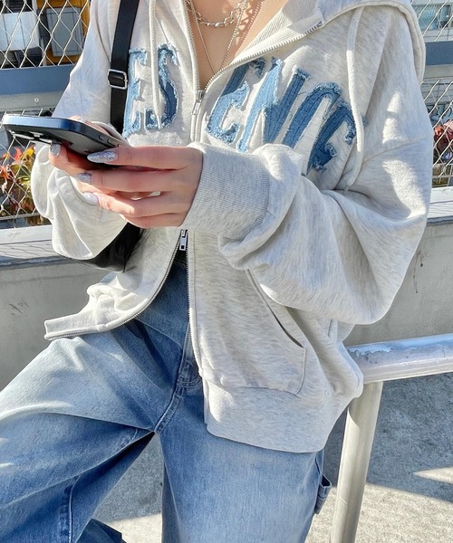 repipi armario（レピピ アルマリオ）の「ワッペンWZIPフーディ（パーカー・キッズ・グレー/グレー×ピンク/ネイビー/ライトグレー・SMALL/MEDIUM/LARGE）」の9枚目の写真