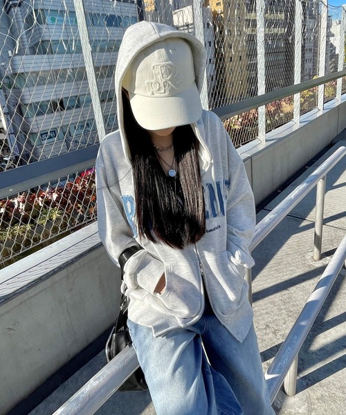 repipi armario（レピピ アルマリオ）の「ワッペンWZIPフーディ（パーカー・キッズ・グレー/グレー×ピンク/ネイビー/ライトグレー・SMALL/MEDIUM/LARGE）」の8枚目の写真