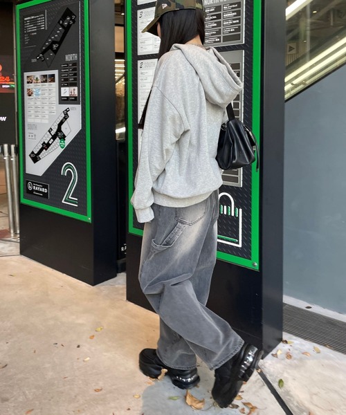 repipi armario（レピピ アルマリオ）の「ワッペンWZIPフーディ（パーカー・キッズ・グレー/グレー×ピンク/ネイビー/ライトグレー・SMALL/MEDIUM/LARGE）」の21枚目の写真