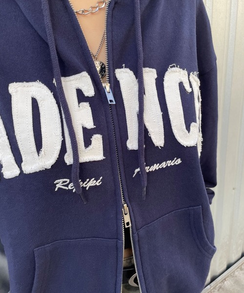 repipi armario（レピピ アルマリオ）の「ワッペンWZIPフーディ（パーカー・キッズ・グレー/グレー×ピンク/ネイビー/ライトグレー・SMALL/MEDIUM/LARGE）」の16枚目の写真