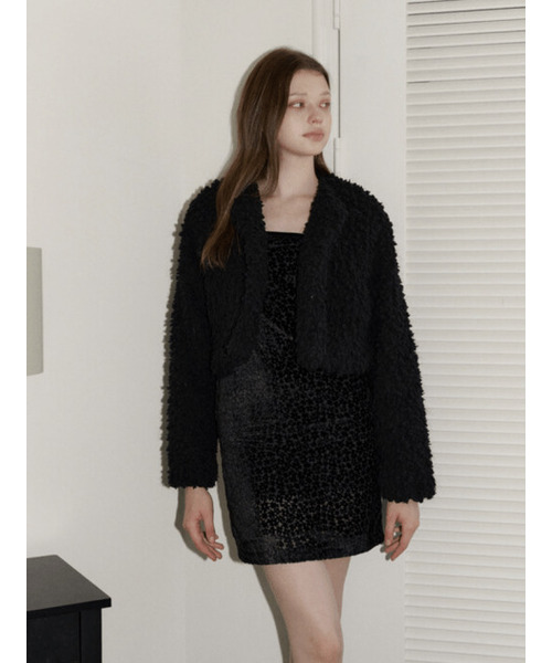 KINDABABY(カインダベイビー)の「black crop fur jacket(ムートンコート・レディース・ブラック・FREE)」の3枚目の写真